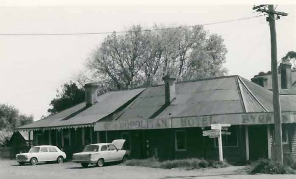 B4162 Frmr Cosmopolitan Hotel Trentham