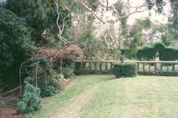 B0229 Tintern Garden