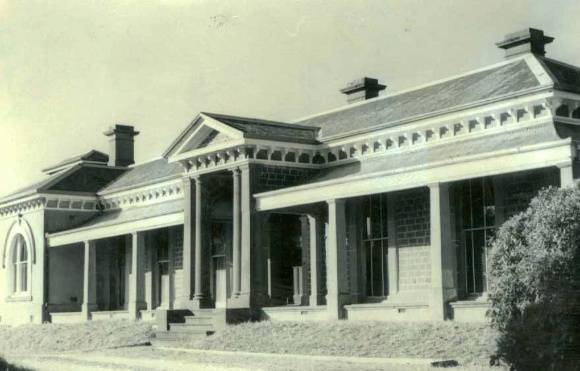 B3022 Mt Mitchell Homestead Lexton