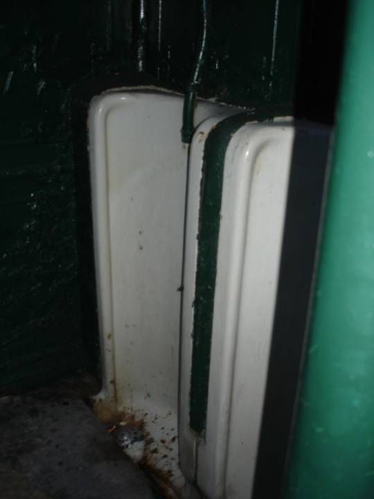 Urinal Queensberry & Elizabeth porcelain stall KJ 21 06 2007