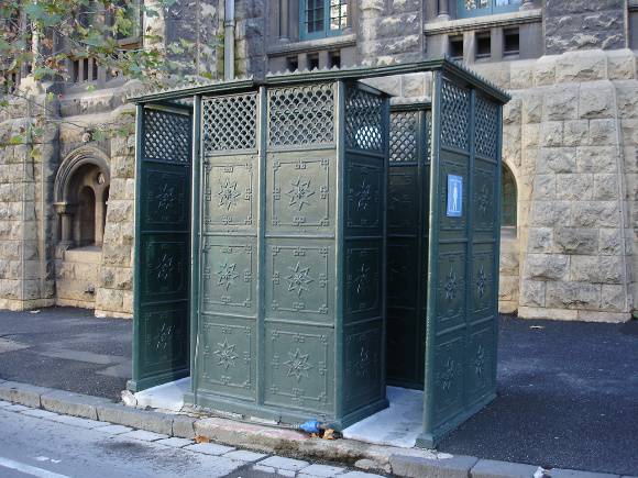 Urinal La Trobe Street exterior KJ 21 06 2007