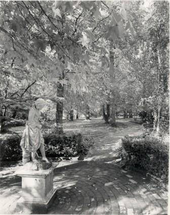 G13120 Bolobek Garden