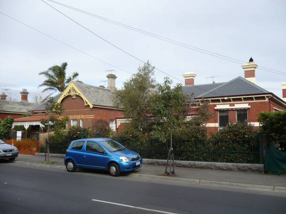 Holmes Road