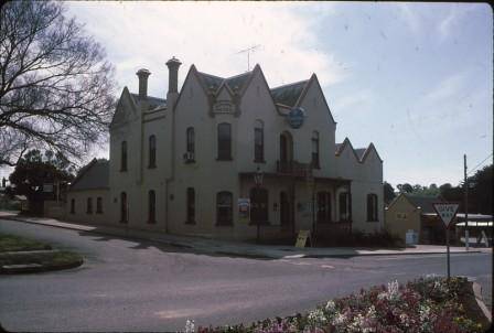 B5181   Crown Hotel.jpg