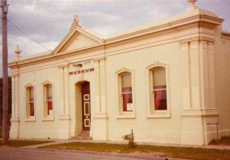 B1174 Frmr Council Chambers
