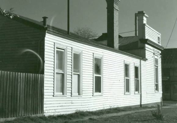 B5375 Frmr CBA Bank Ballan