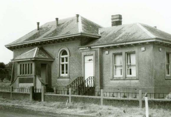 B5372 Niel Black Memorial Hall