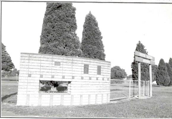 26949 Barwon Heads Road  South Barwon Reserve Memorial   Photo