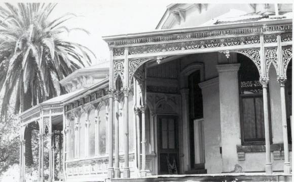 B1207 Clovelly Front Entrance3.jpg
