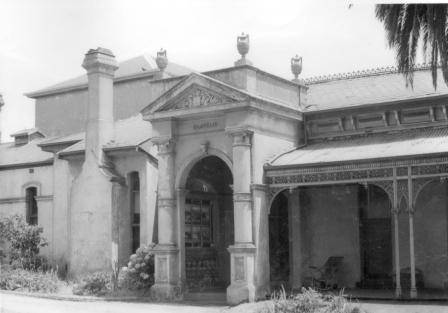 B1207 Clovelly Front Entrance4.jpg
