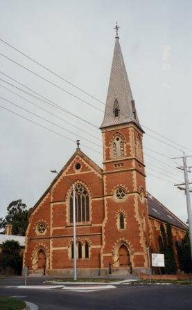 B4859 Uniting Church & Mckenzie Organ