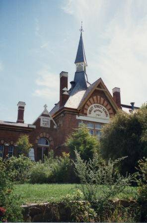 B0316 Violet State School No 877