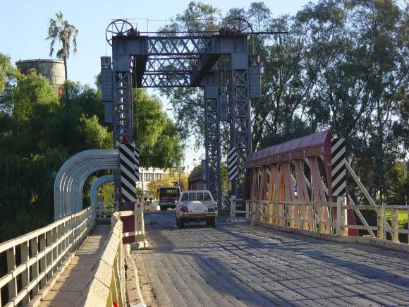 B6941 Swan Hill Lift Bridge