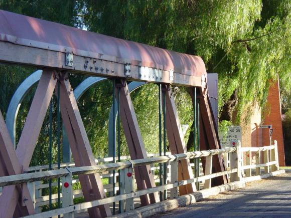 B6941 Swan Hill Lift Bridge