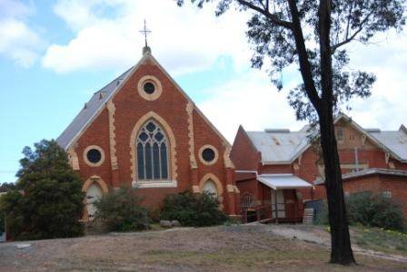 B5329 Uniting Church