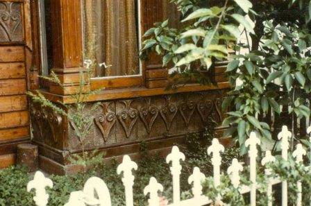 B5877 159 Barkly St Brunswick Carved Panels