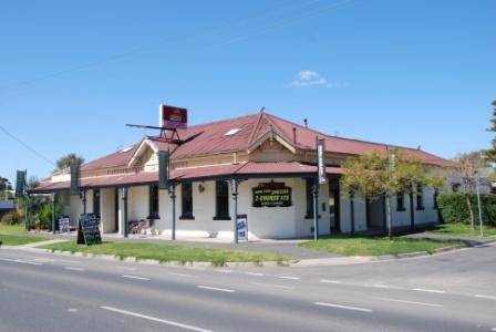 B2961 Suburban Hotel (Former)
