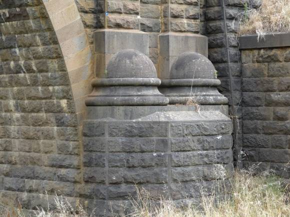 B2681 rail bridge over Riddell's Creek detail.
