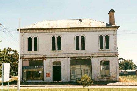B3271 Frmr Grocery Store & Residence Murtoa.jpg