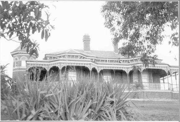 27183 Royd Grange Court   No 2   Photo