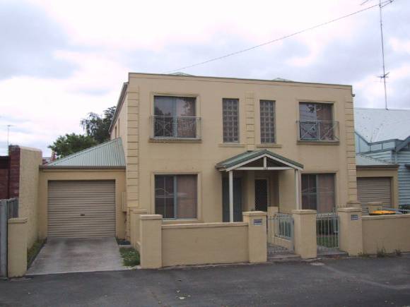 1/103 Drummond Street South