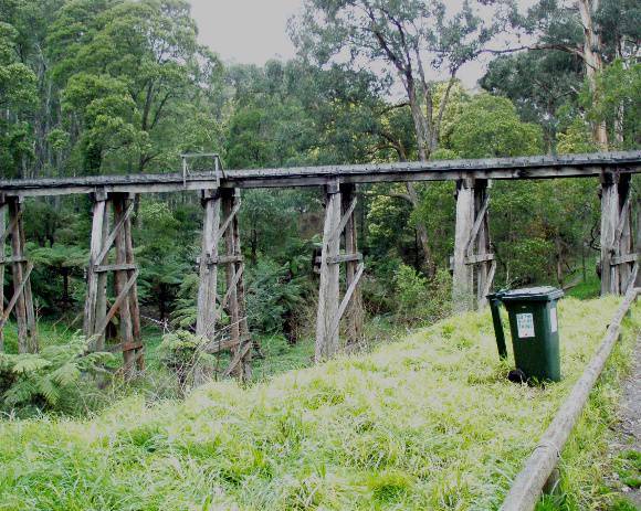 B2960 Puffing Billy Trestle Bridge 