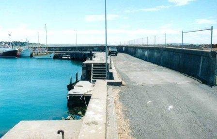 B6494 Fisherman's Breakwater North View