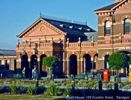 B2722 Court House & Post Office