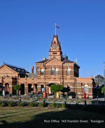 B2722 Court House & Post Office