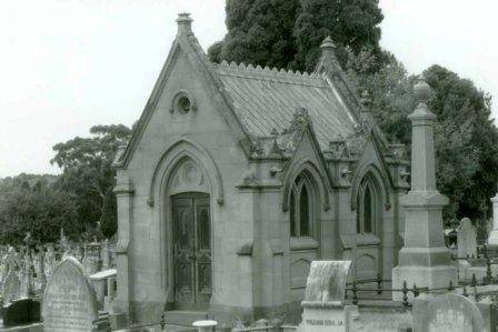 B6824 Gussen Memorial @ Boroondara Cemetery
