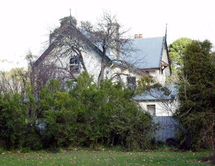 B2574 Christ Church Vicarage