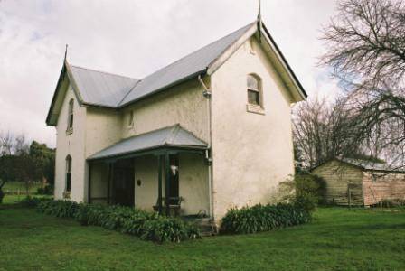 B2574 Chrisy Church Vicarage