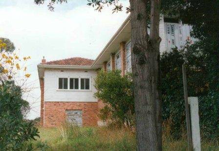 B7166 Farm Vigano Side View