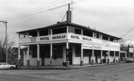 B7251 Nicholas Hotel Beechworth