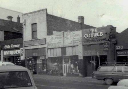 B3751 Group of Shops