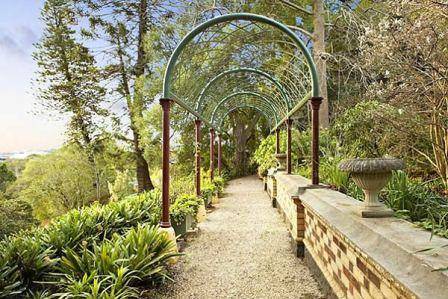 B3774 Yarroma House & Garden