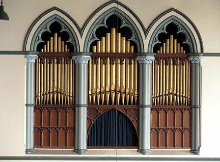 B3900 Fincham Organ