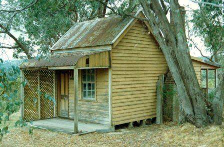 B4010 Glynn's Cottage Hepburn Springs