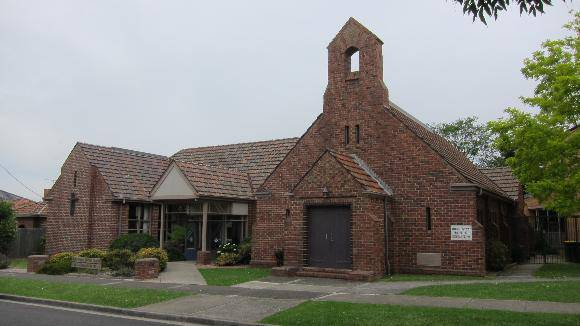 15-19 The Crossway, Strathmore