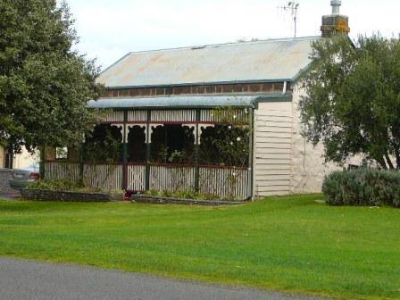 B4152 Stone Cottage