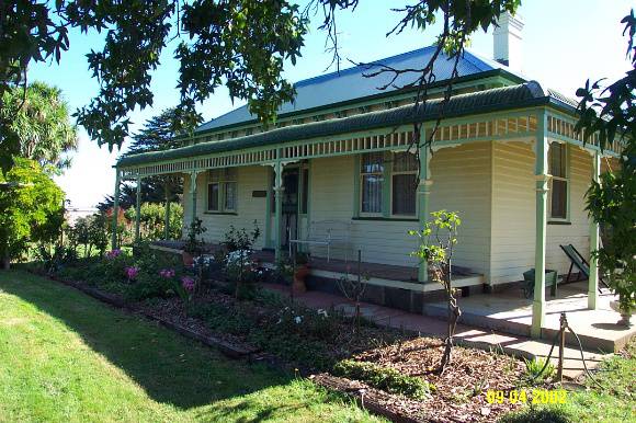 23304 Brae Park Branxholme facade 0726