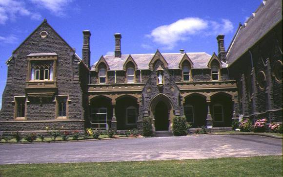 sacred heart convent & college retreat rd newtown entrance