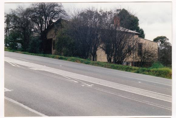Walter Withers House - Southernwood 250 Bolton St Colour 3 - Shire of Eltham Heritage Study 1992