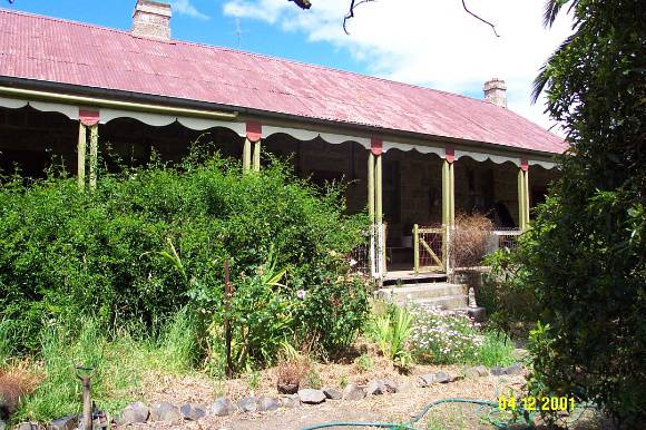 23132 Clunie Homestead front verandah 0270