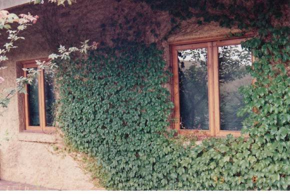 Former Wellers Pub at Pitman Cnr Kangaroo Ground Colour 8 - Shire of Eltham Heritage Study 1992