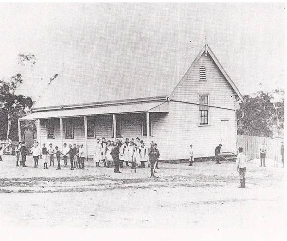 Kangaroo Primary State School Elth Yarr Glen Rd Black & White 3 - Shire of Eltham Heritage Study 1992