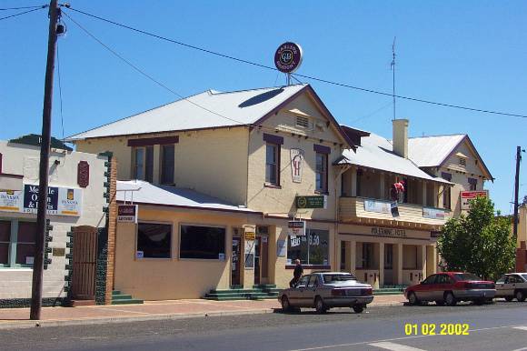 23065 Coleraine Hotel 0502