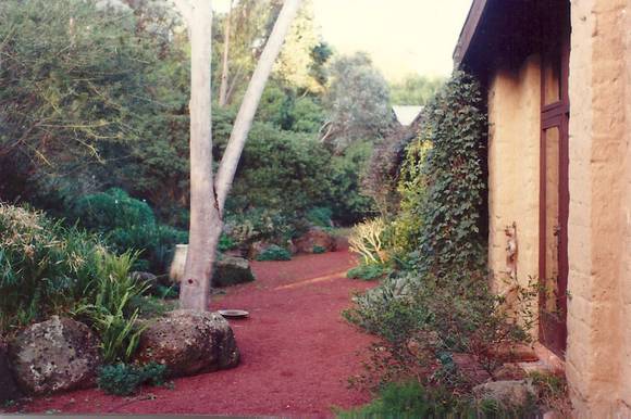 Coller House 185 Mount Pleasant Rd Eltham Colour 1 - Shire of Eltham Heritage Study 1992