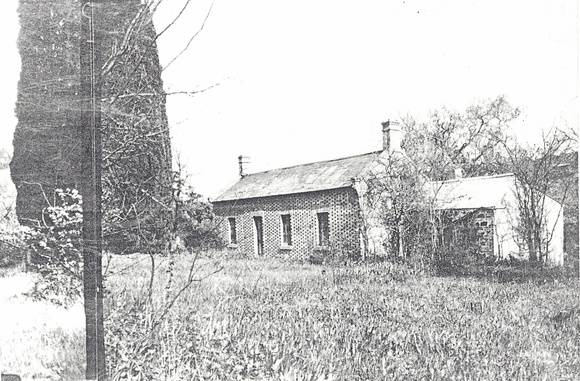 Shillinghaw Cottage Main Rd Eltham Black & White 1 - Shire of Eltham Heritage Study 1992
