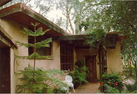 Pise House 7 Peter St Eltham Colour - Shire of Eltham Heritage Study 1992